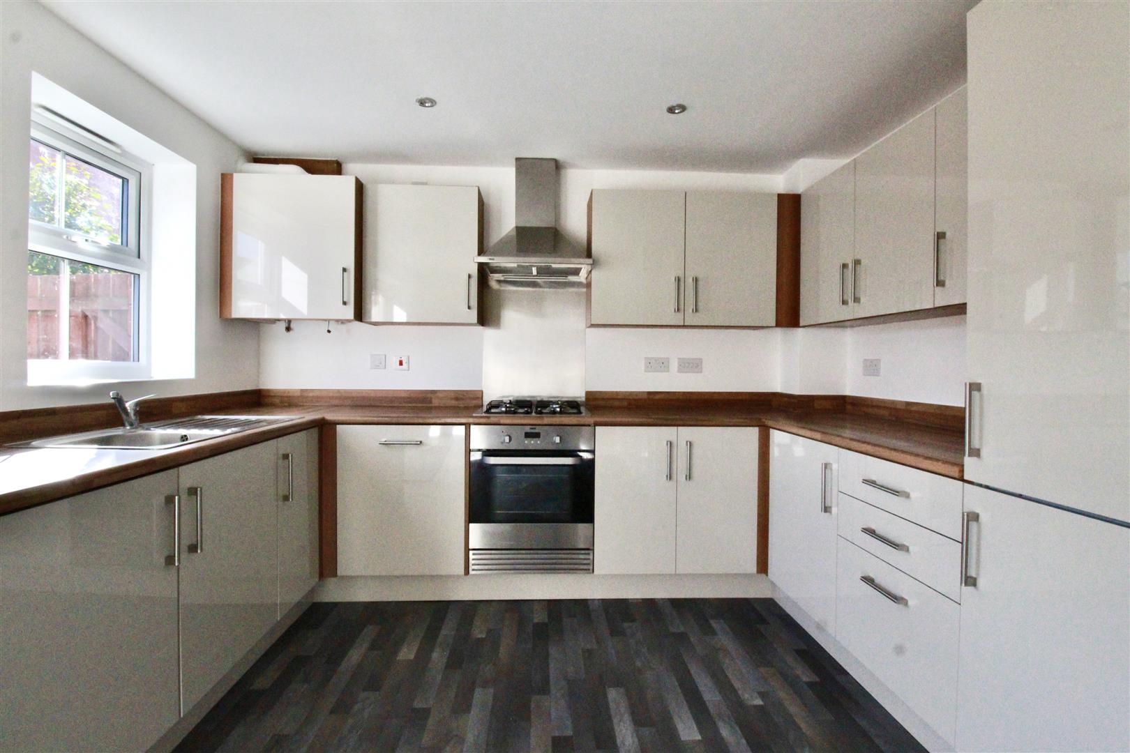 Elthorne Park, Kingswood, Hull Symonds & Greenham